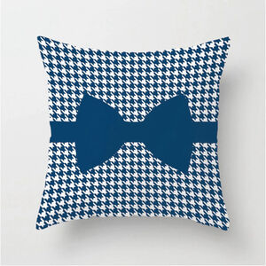 Face Pattern Pillow Cover In Blue